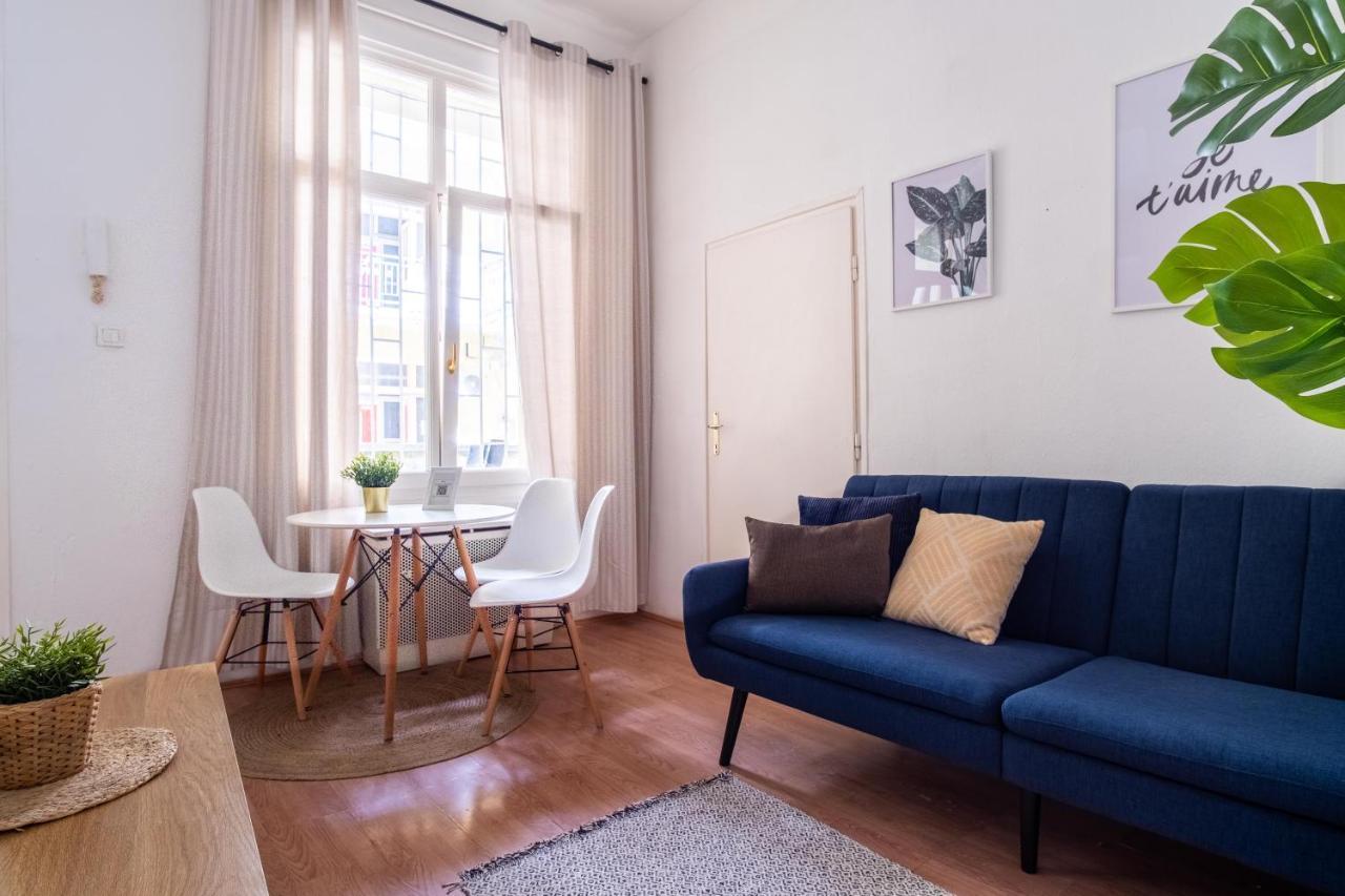 Very Central 1-Br Apt With Patio Lejlighed Budapest Eksteriør billede